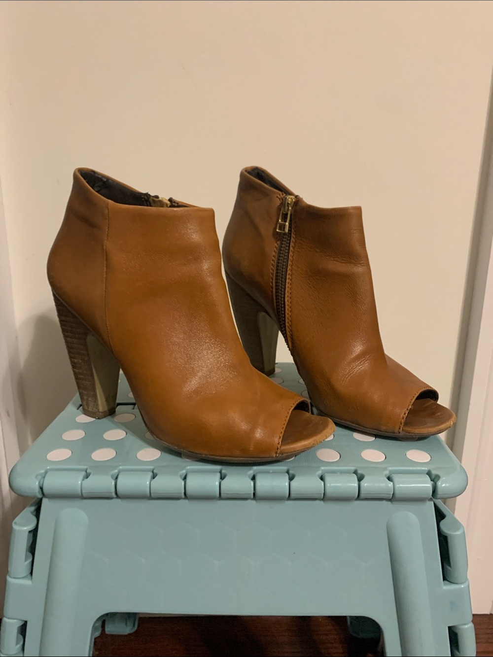Steve Madden Tan Leather Peep-Toe Ankle Booties with Side Zip